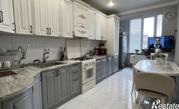 2-комн квартира улица Тхакахова, 30,  д. 30