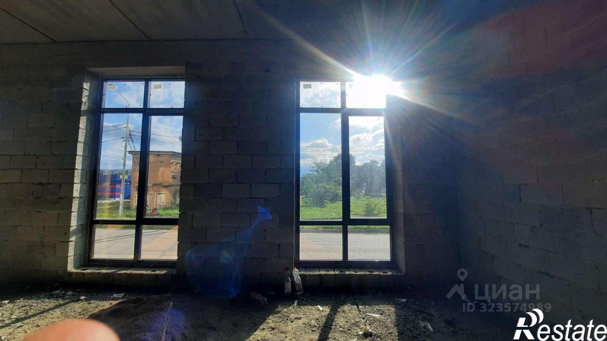 Купить торговое помещение за 17 500 100 рублей на улица Мовсисяна, 23