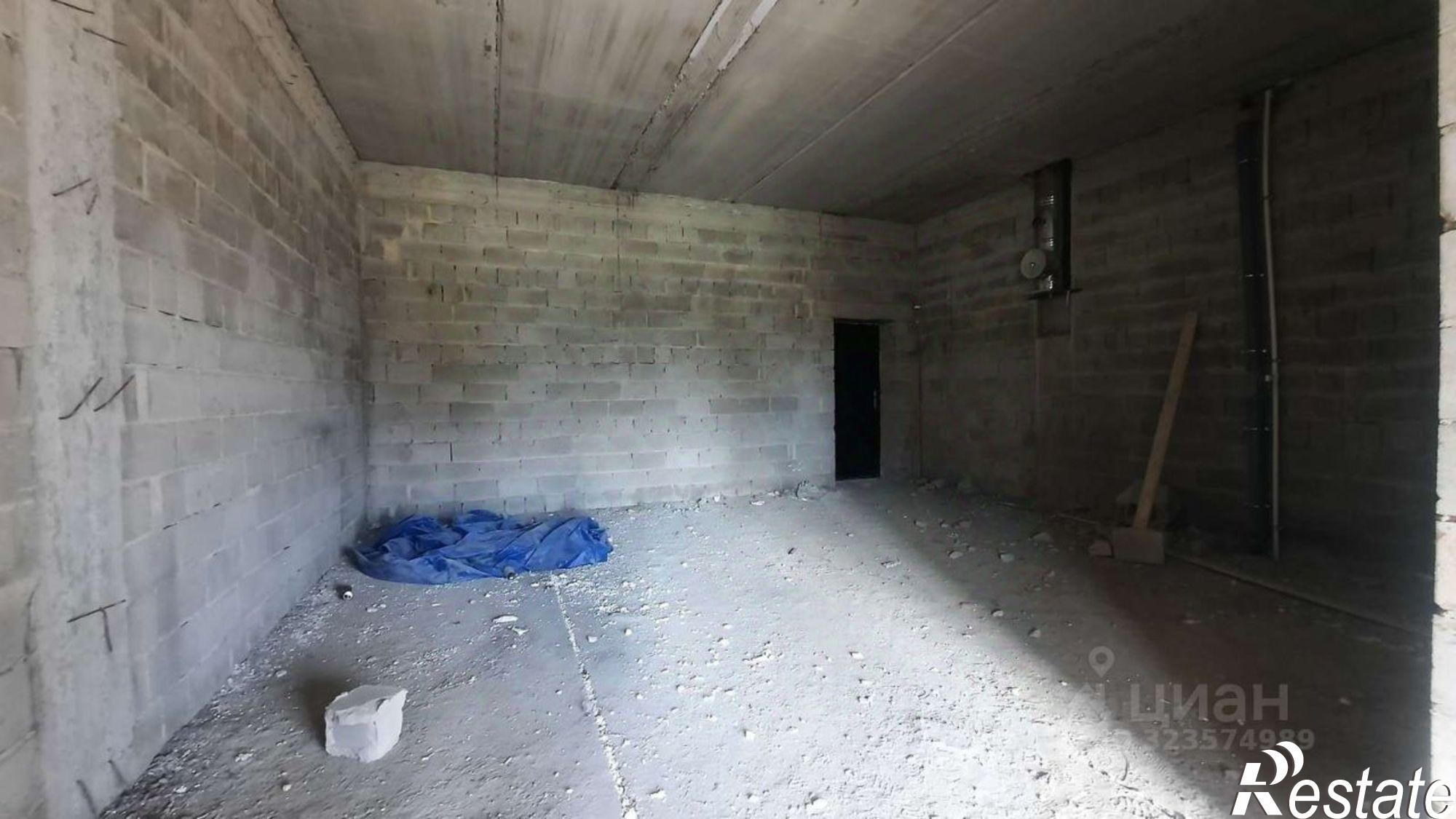 Купить торговое помещение за 17 500 100 рублей на улица Мовсисяна, 23