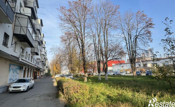 2-комн квартира улица Кирова, 353,  д. 353