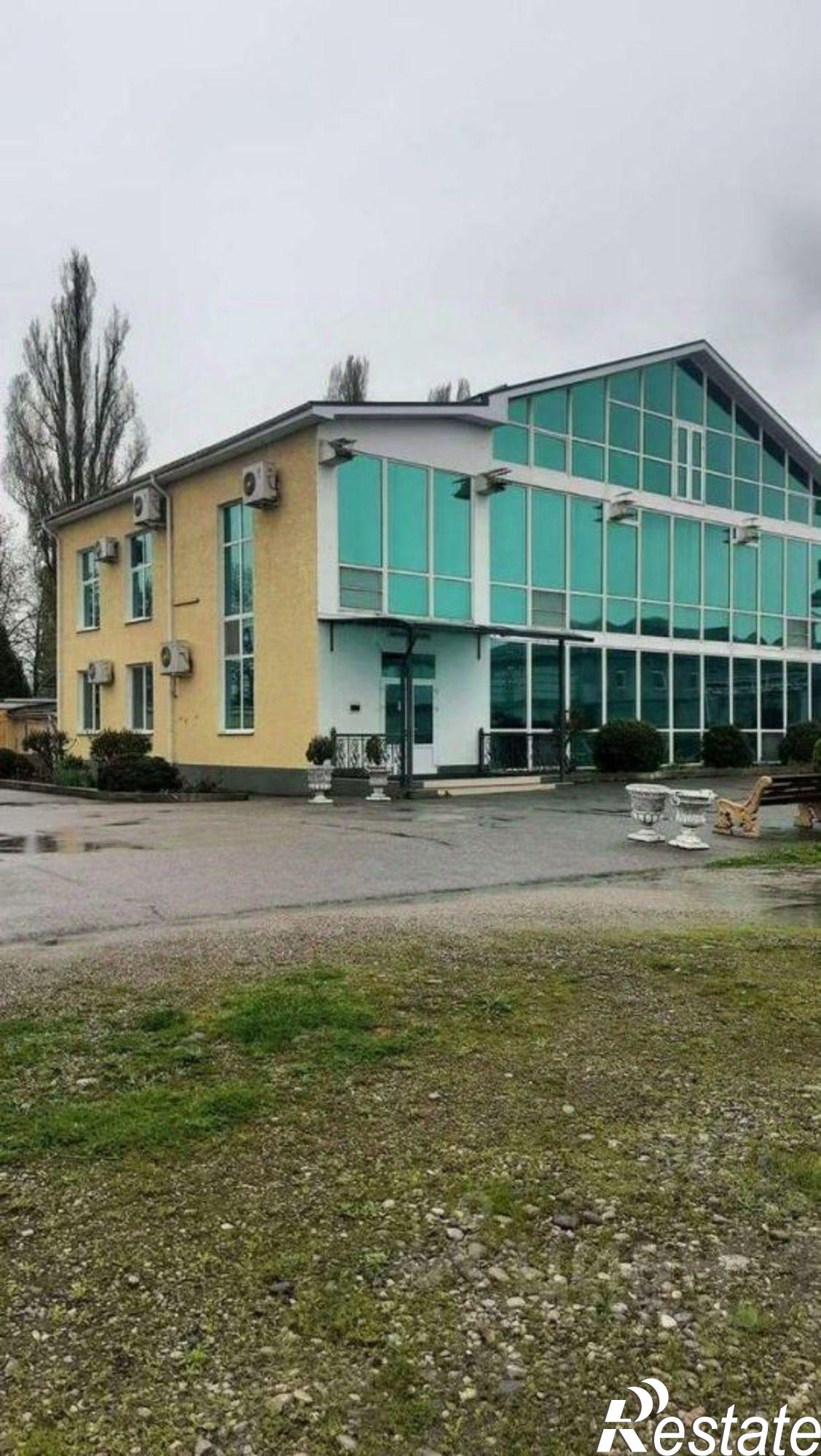 Купить помещение свободного назначения за 5 522 760 рублей на улица Мовсисяна, 15А