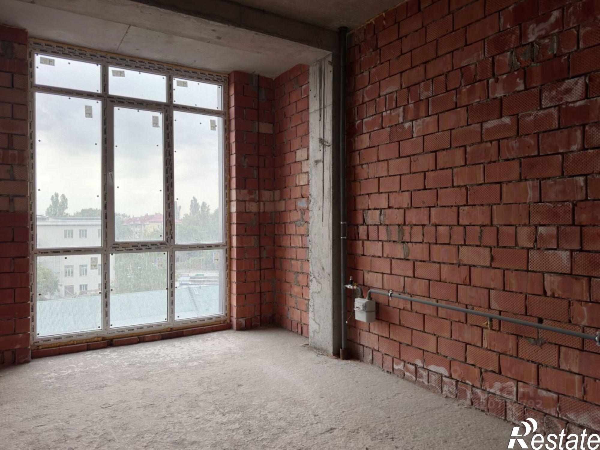 Купить квартиру за 1 824 000 рублей на ул Тарчокова, 56