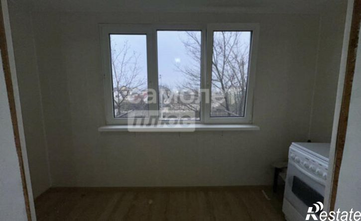 2-комн квартира улица Комарова, 1,  д. 1