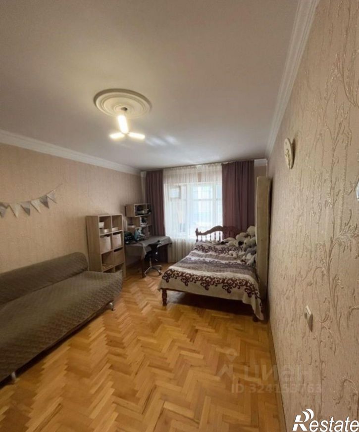 2-комн квартира улица Карашаева, 7,  д. 7