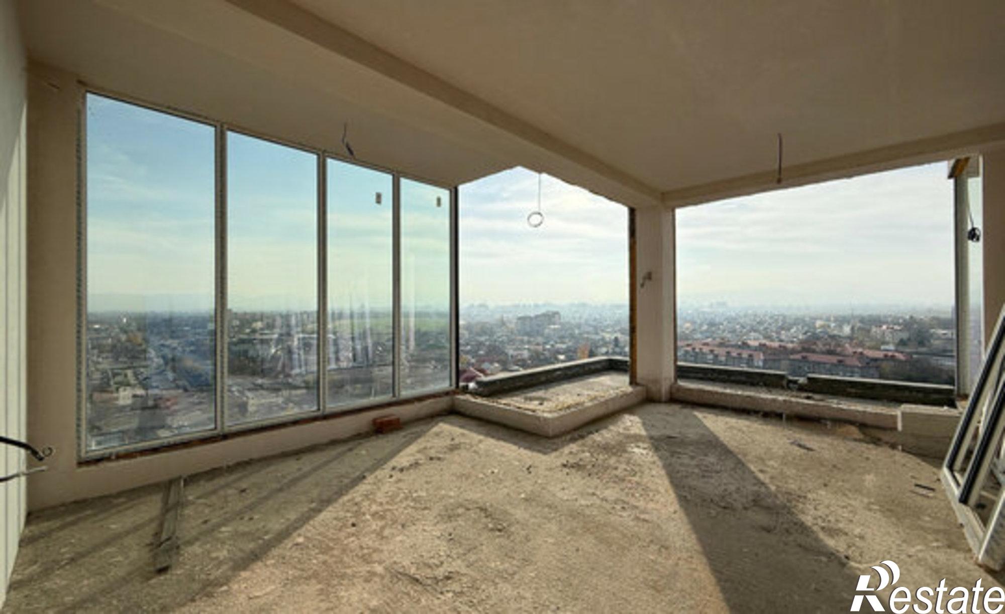 Купить квартиру за 10 000 000 рублей на улица Идарова, 182