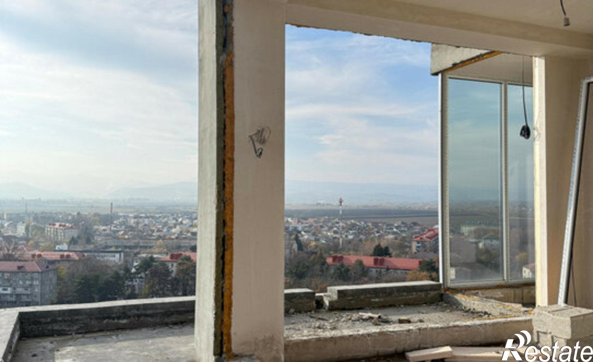 Купить квартиру за 10 000 000 рублей на улица Идарова, 182