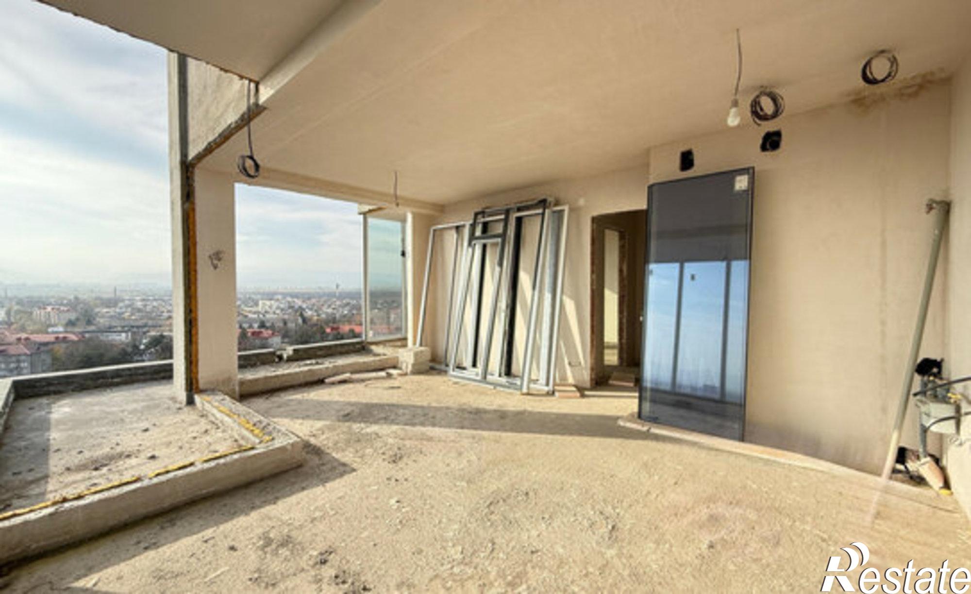 Купить квартиру за 10 000 000 рублей на улица Идарова, 182