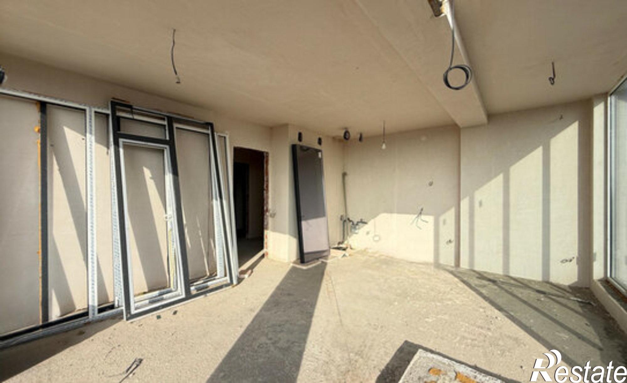 Купить квартиру за 10 000 000 рублей на улица Идарова, 182