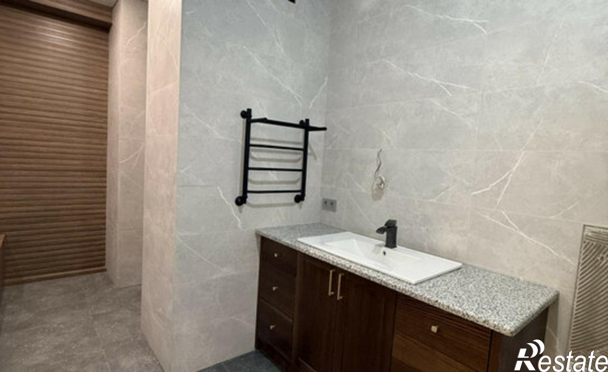 Купить квартиру за 13 000 000 рублей на ул Кешокова, 1