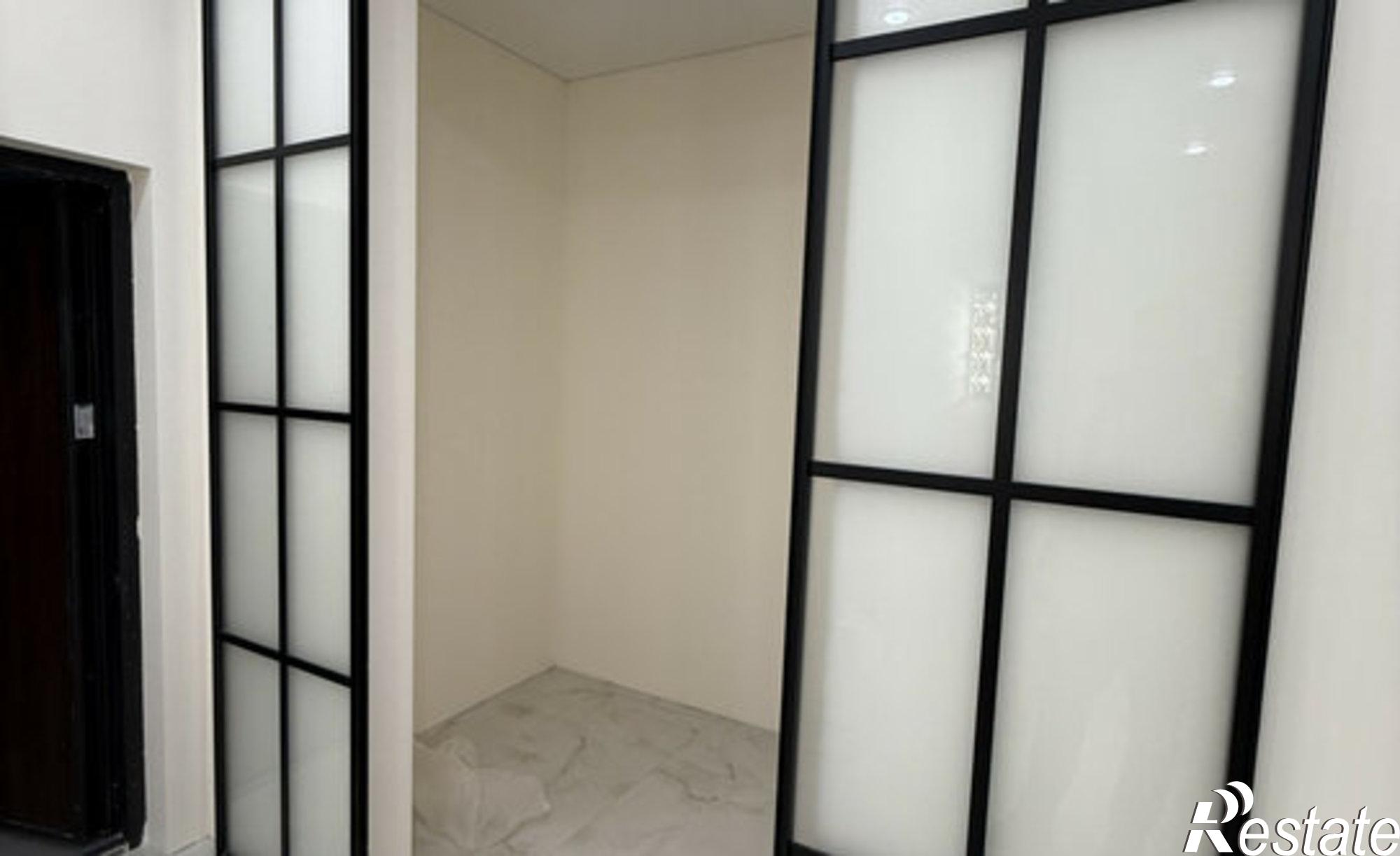 Купить квартиру за 13 000 000 рублей на ул Кешокова, 1