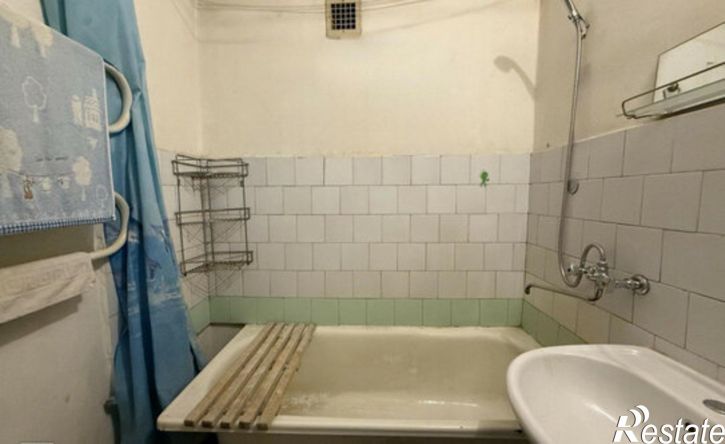 2-комн квартира ул Карашаева, 5,  д. 5