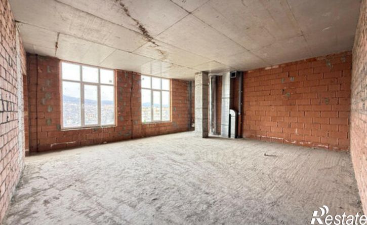 4-комн квартира улица Кирова - улица Тлостанова, 28,  д. 28