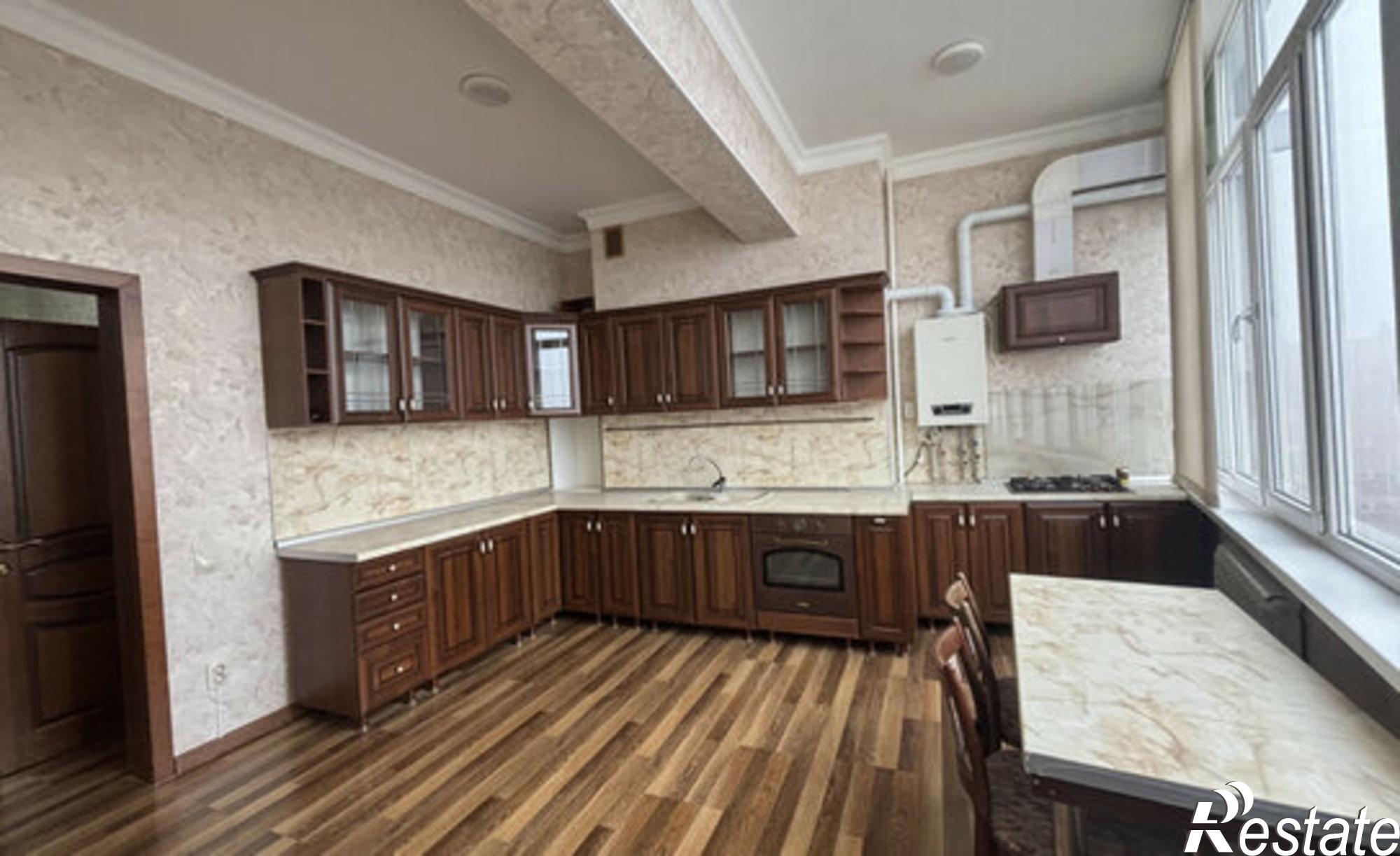 Купить квартиру за 7 700 000 рублей на улица Чернышевского, 222