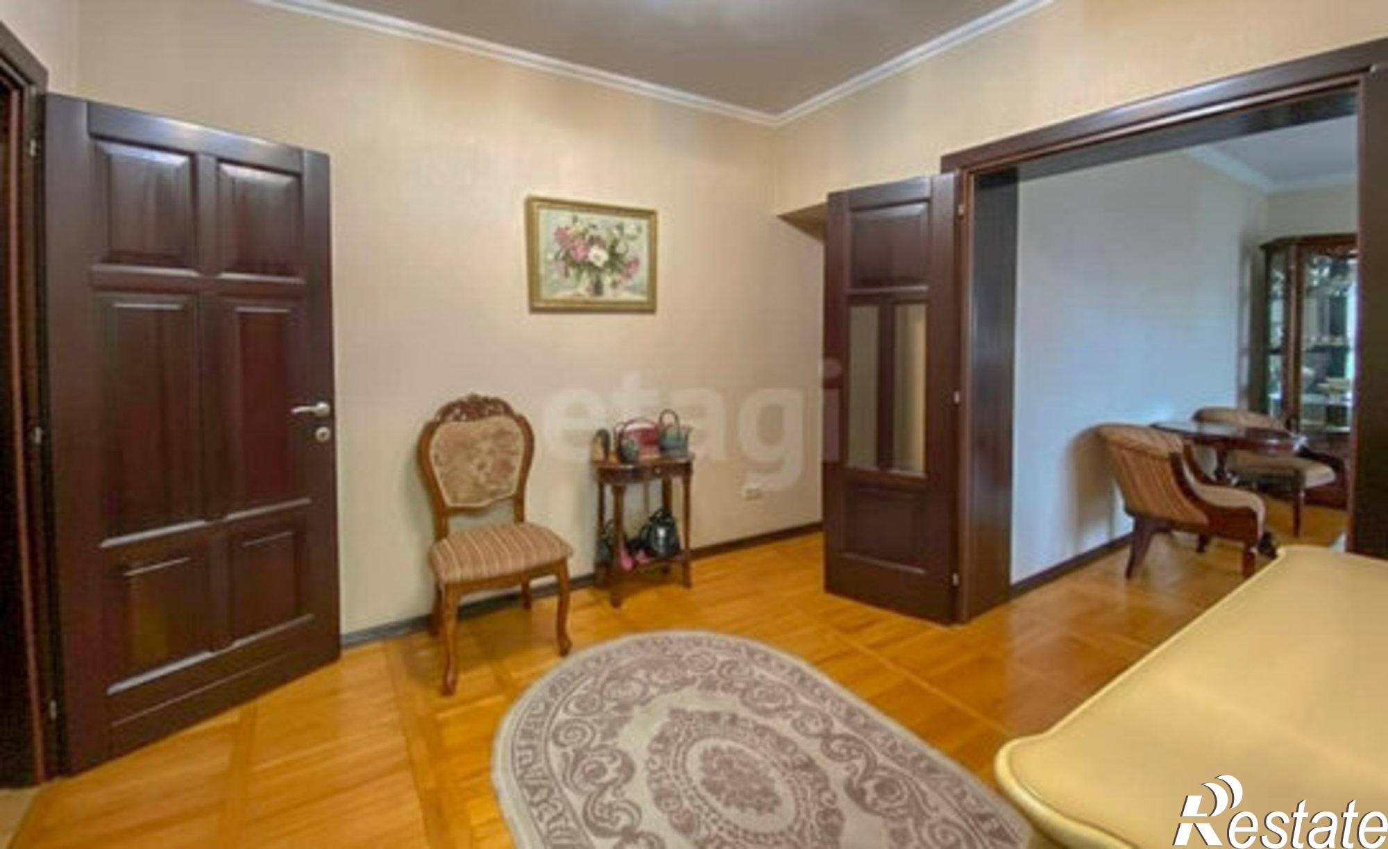 Купить квартиру за 9 000 000 рублей на улица Карашаева, 15