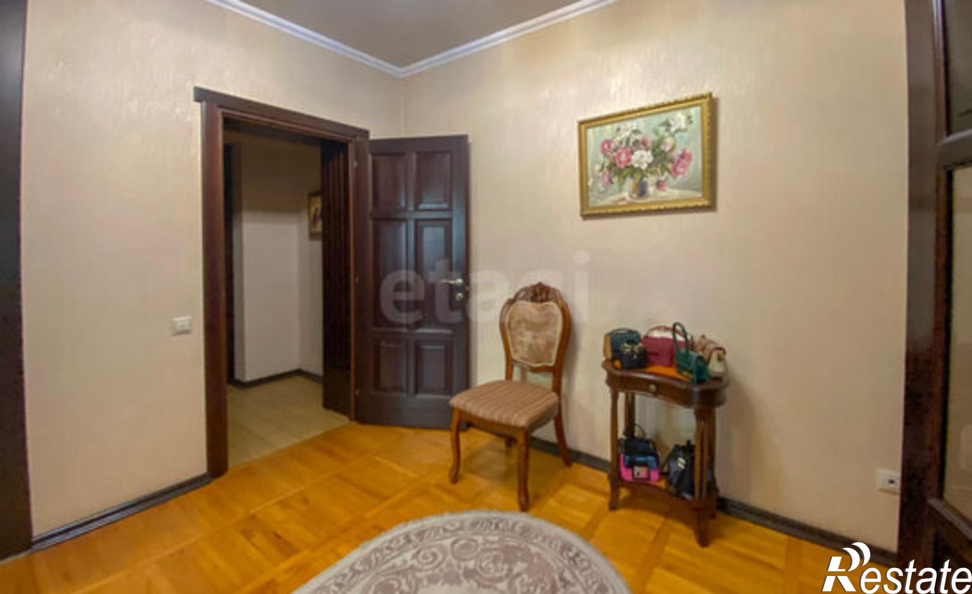 Купить квартиру за 9 000 000 рублей на улица Карашаева, 15