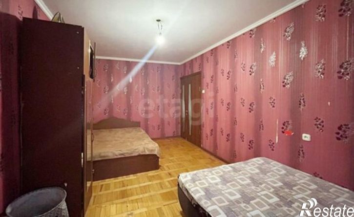 1-комн квартира улица Хмельницкого - улица Гагарина, 2 к2,  д. 2 к2