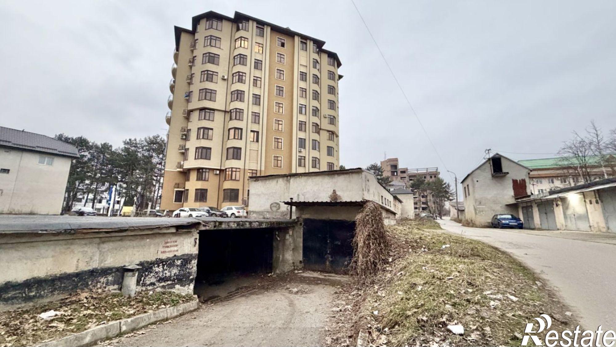 Купить гараж, место в паркинге за 2 000 000 рублей на пр-кт Кулиева, 3