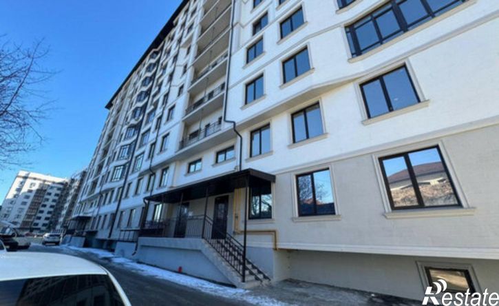 3-комн квартира ул Атажукина, 8,  д. 8