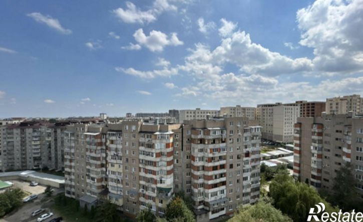 3-комн квартира ул Атажукина, 8,  д. 8