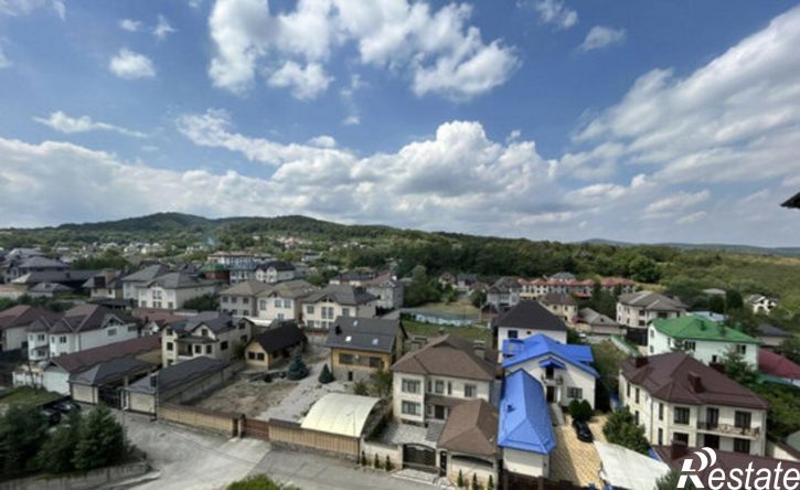 3-комн квартира ул Атажукина, 8,  д. 8
