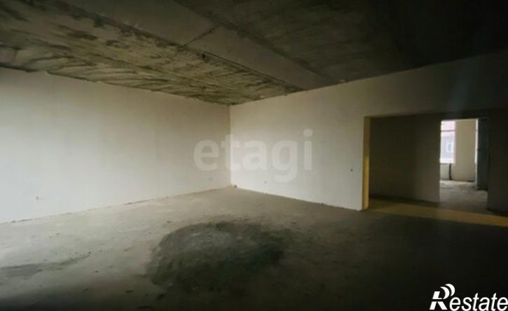 4-комн квартира улица Кирова - улица Тлостанова, 28Б,  д. 28Б