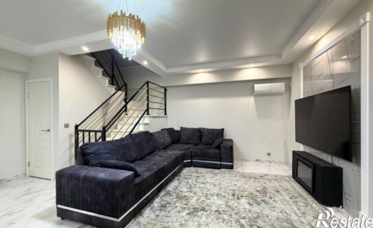 6-комн квартира улица Шарданова, 48 к2,  д. 48 к2