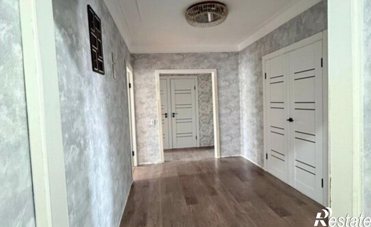 4-комн квартира улица Тарчокова, 54Б,  д. 54Б
