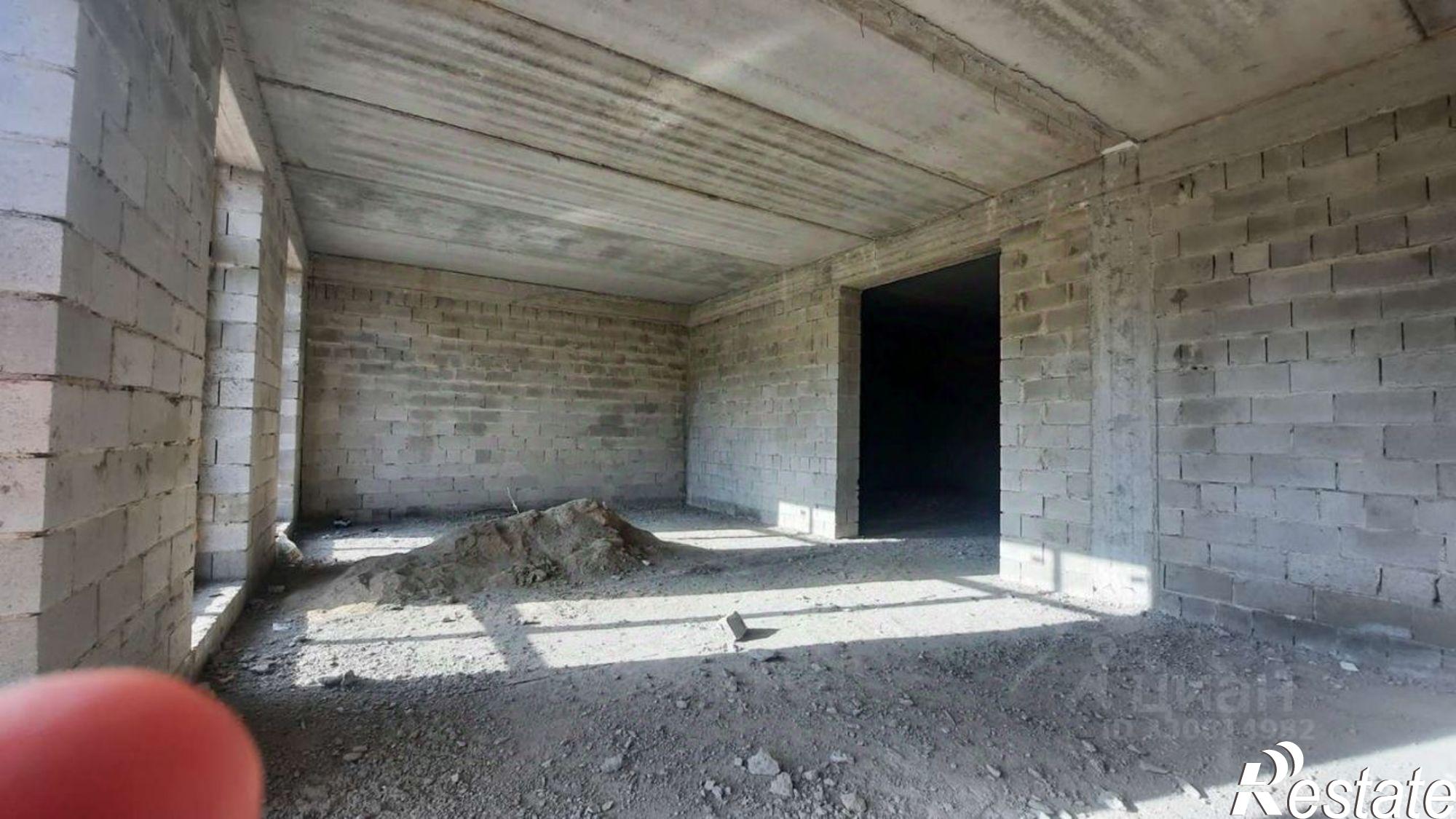 Купить торговое помещение за 20 500 200 рублей на ул Мовсисяна, 21