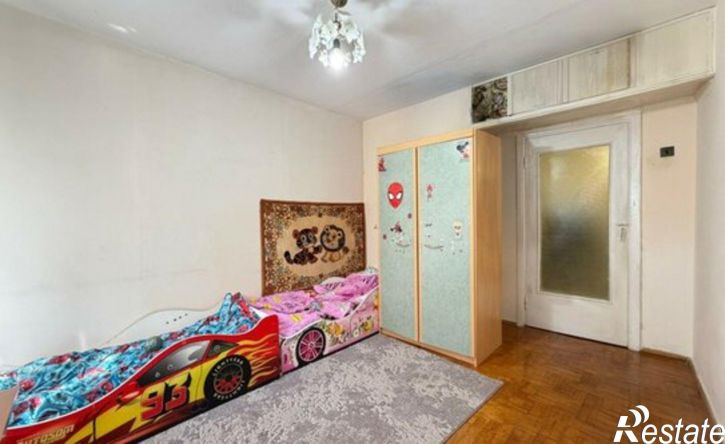 3-комн квартира улица Карашаева, 9,  д. 9