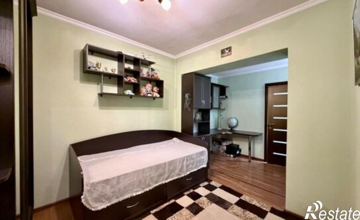 3-комн квартира улица Кирова, 11,  д. 11