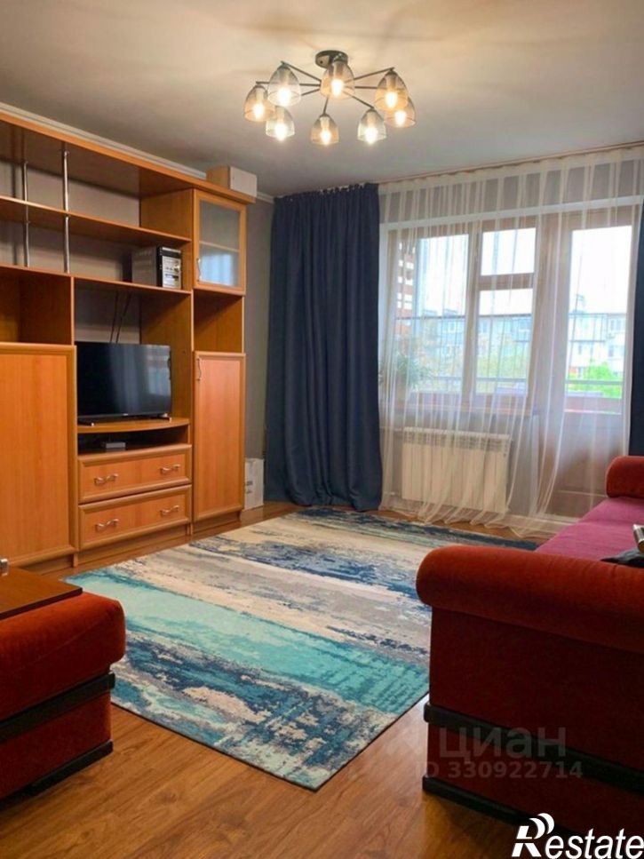 3-комн квартира улица Щаденко, 28А,  д. 28А