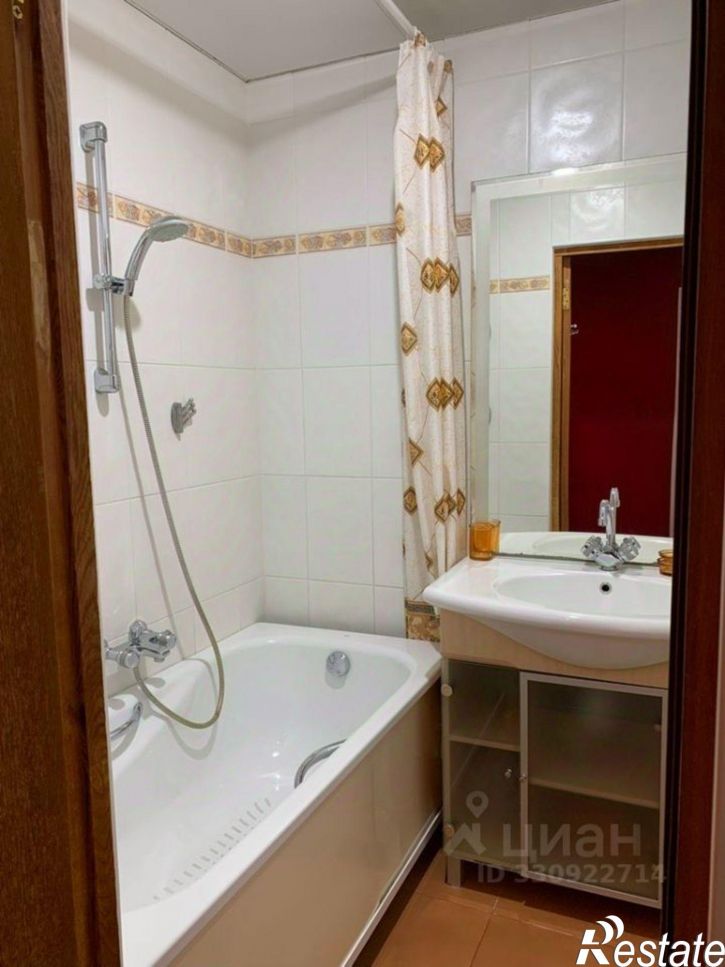 3-комн квартира улица Щаденко, 28А,  д. 28А