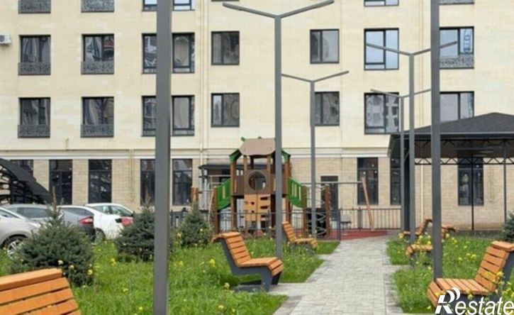 2-комн квартира улица Героя России Т.М. Тамазова, 1