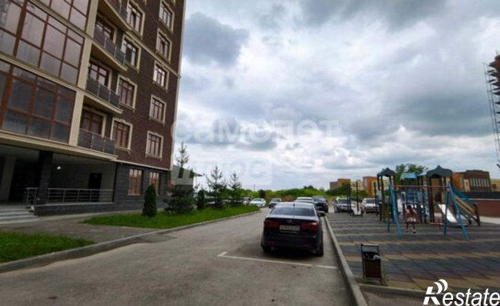 3-комн квартира улица Тлостанова, 14,  д. 14