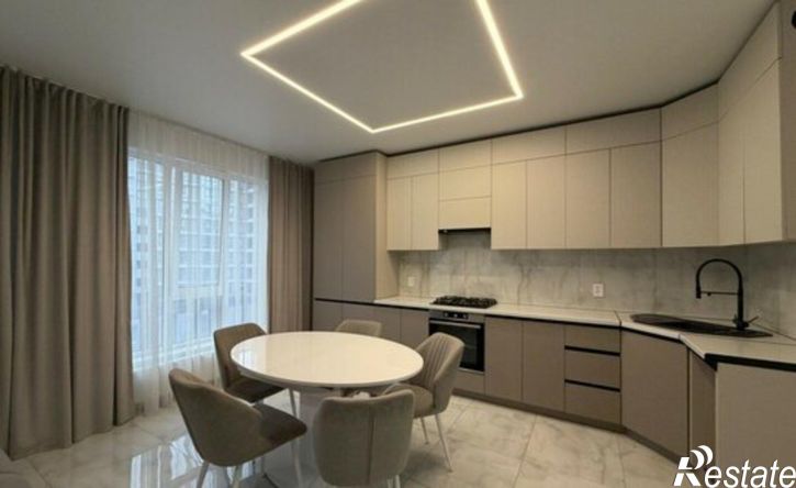 3-комн квартира улица Кирова - улица Тлостанова, 32,  д. 32