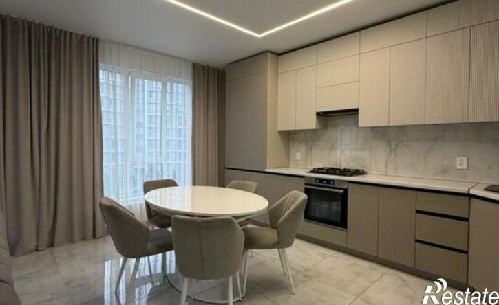3-комн квартира улица Кирова - улица Тлостанова, 32,  д. 32