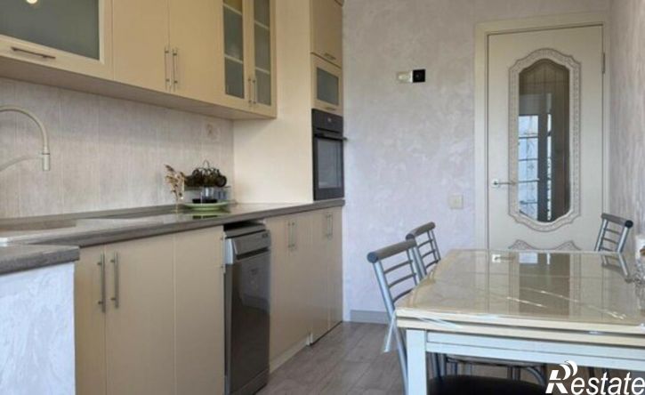 3-комн квартира улица Тарчокова, 54Б,  д. 54Б