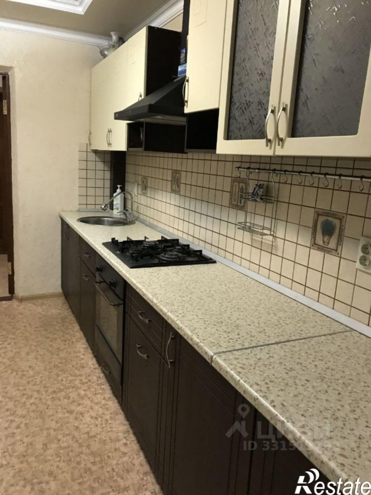3-комн квартира улица Хмельницкого - улица Гагарина, 34,  д. 34