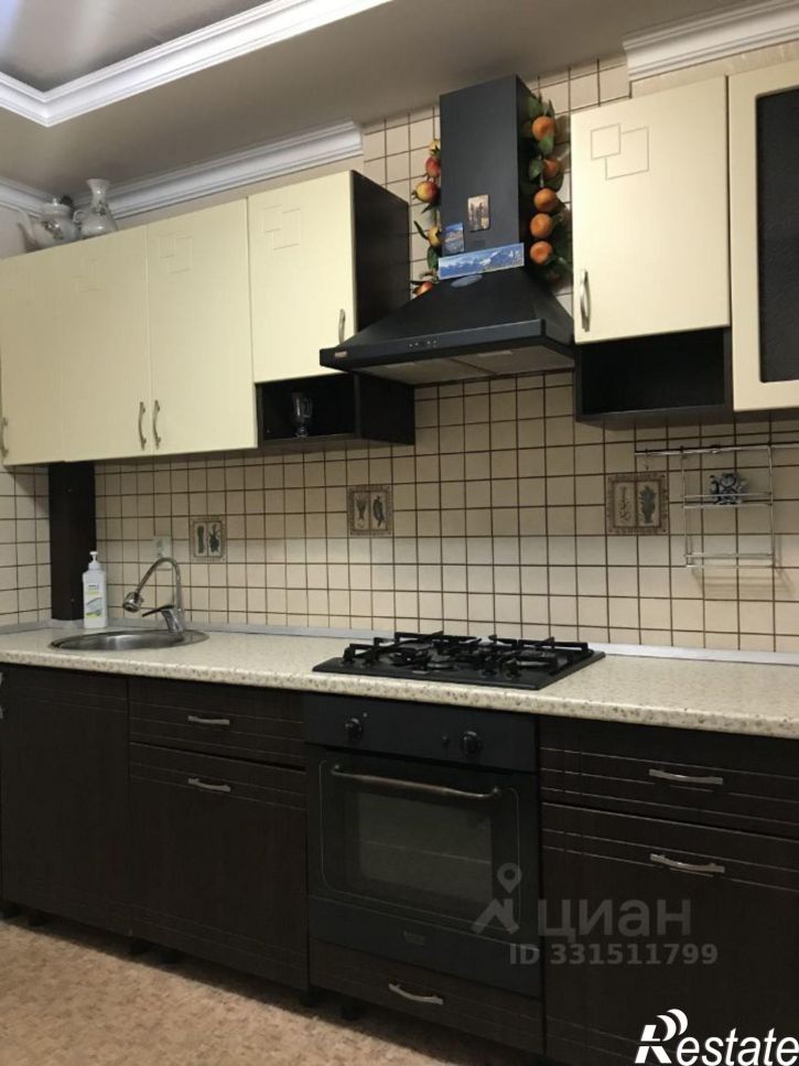 3-комн квартира улица Хмельницкого - улица Гагарина, 34,  д. 34