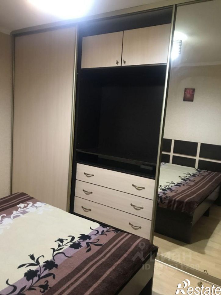 3-комн квартира улица Хмельницкого - улица Гагарина, 34,  д. 34