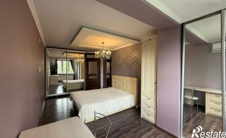 3-комн квартира пр-кт Кулиева, 21,  д. 21