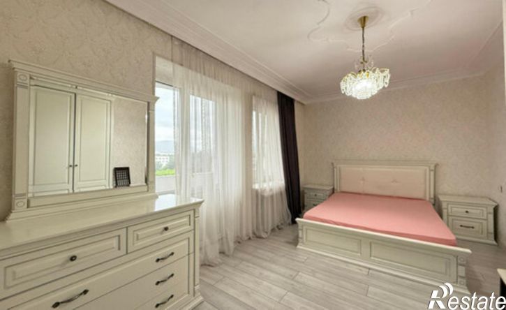 3-комн квартира пр-кт Кулиева, 3,  д. 3