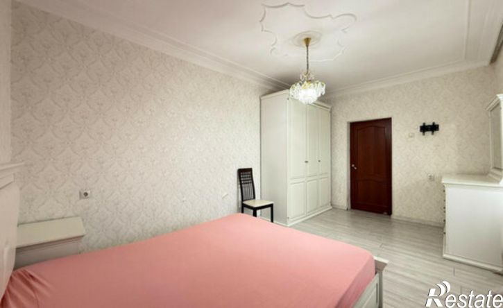 3-комн квартира пр-кт Кулиева, 3,  д. 3