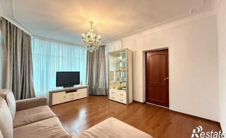 3-комн квартира пр-кт Кулиева, 3,  д. 3