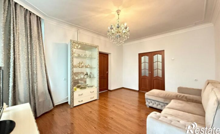 3-комн квартира пр-кт Кулиева, 3,  д. 3