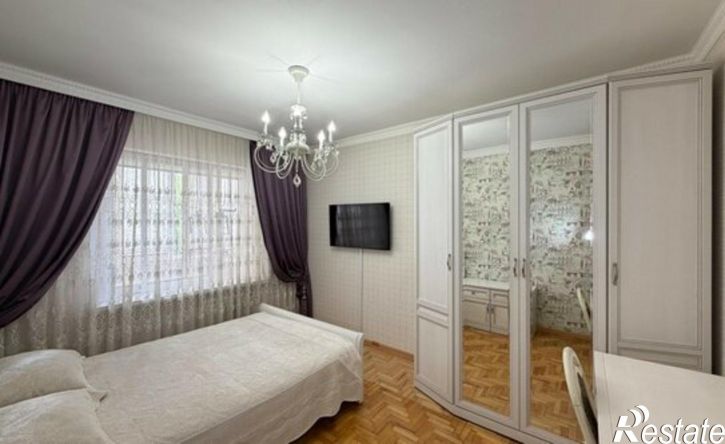4-комн квартира ул Тарчокова, 54А,  д. 54А