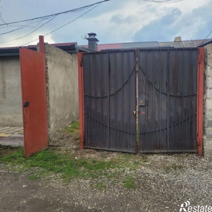 2-комн квартира ул Братьев Кушховых, 103,  д. 103