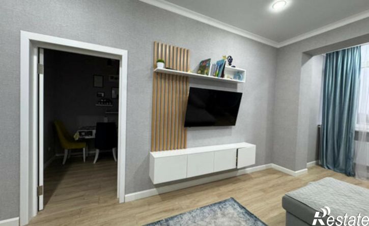 3-комн квартира ул Ашурова, 1,  д. 1