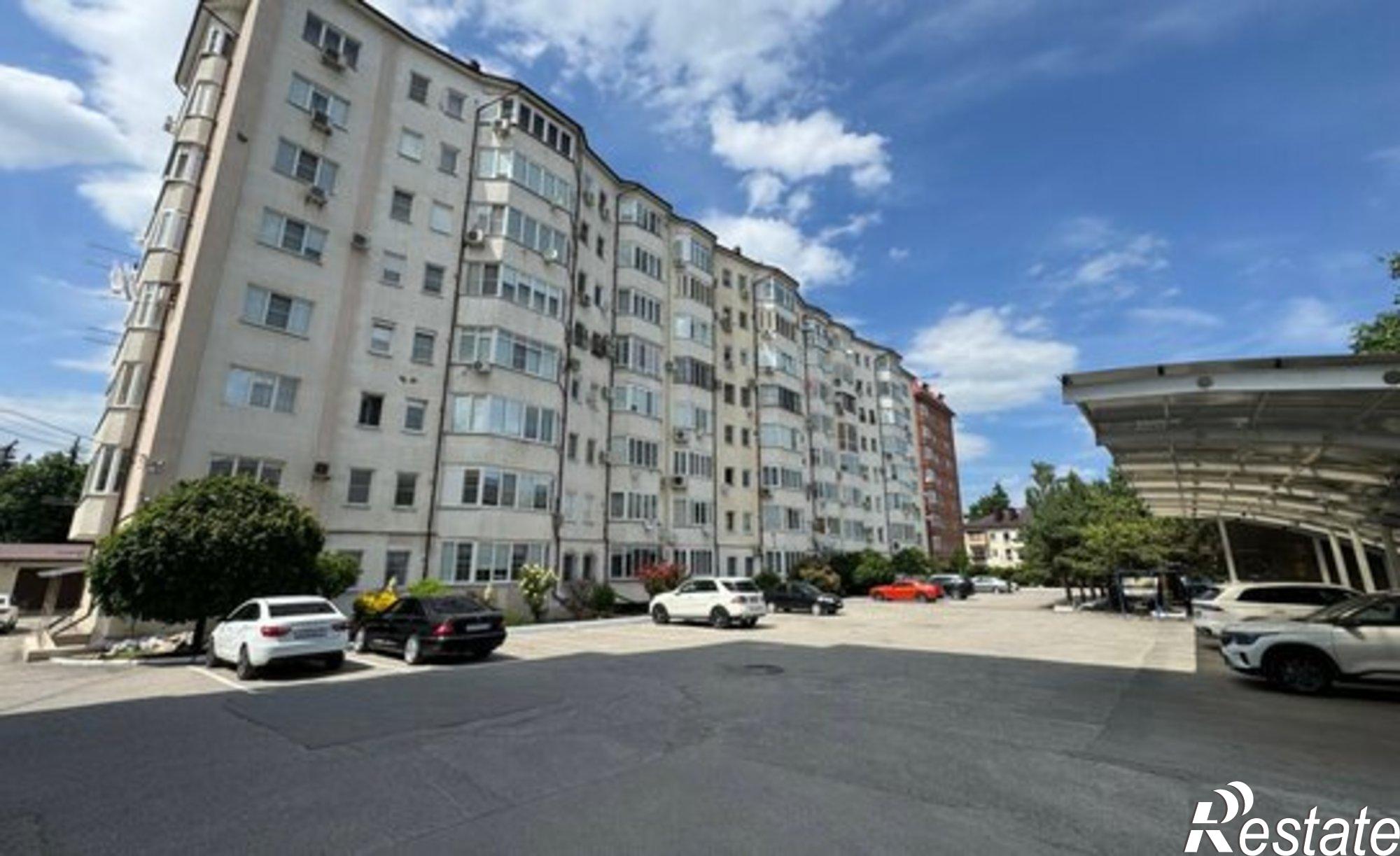 Купить квартиру за 15 000 000 рублей на ул Хуранова, 5А