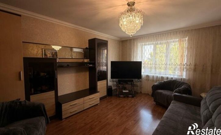 2-комн квартира ул Отарова, 240,  д. 240